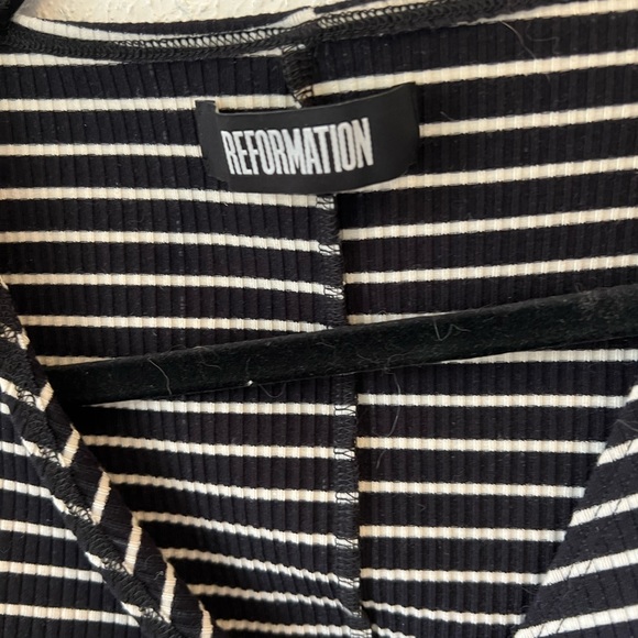 Reformation Kelsi Twist Front Crop Top - Picture 4 of 5